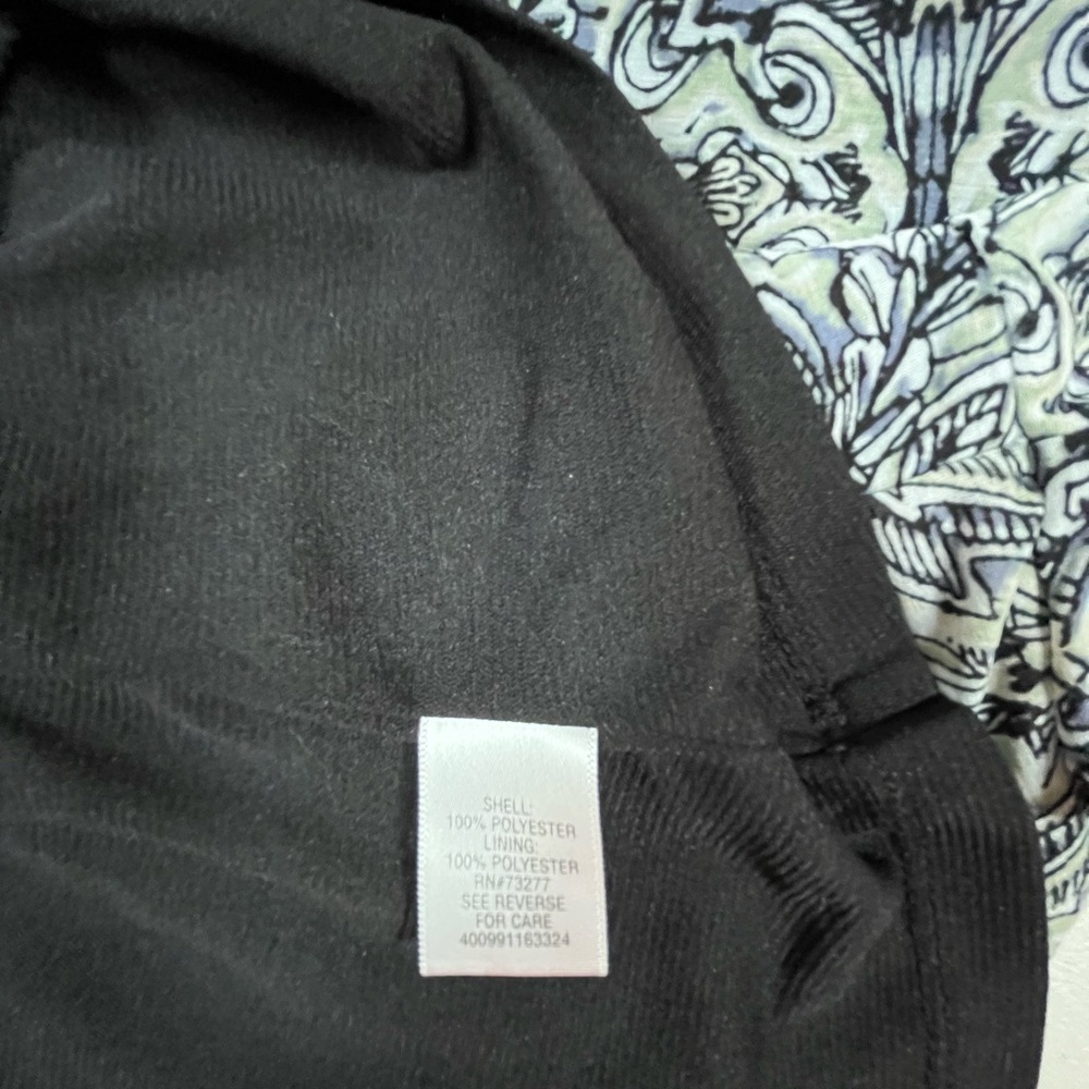 Croft & Barrow Monochrome Paisley Blouse - Picture 7 of 13